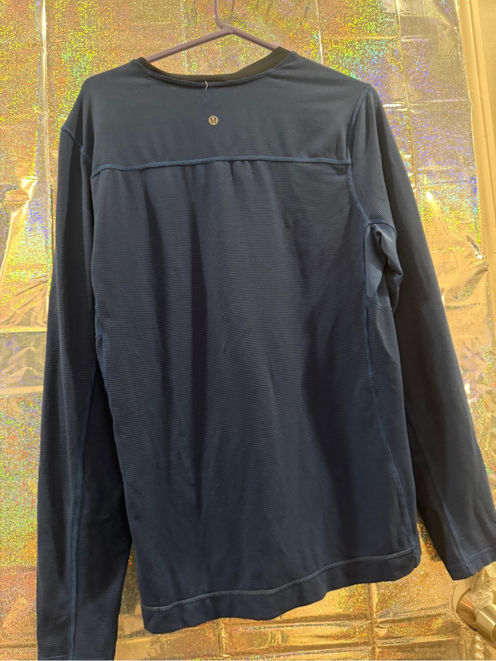 lululemon athletica Men's Deep Navy Long-Sleeve Performance Top
